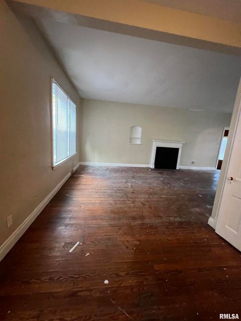 Tiny photo for 404 W ELM Street, Carbondale, IL 62901 (MLS # 12584044)