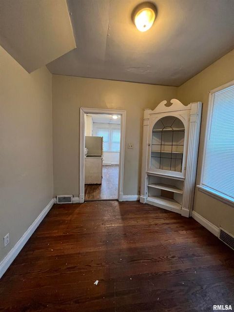 Tiny photo for 404 W ELM Street, Carbondale, IL 62901 (MLS # 12584044)