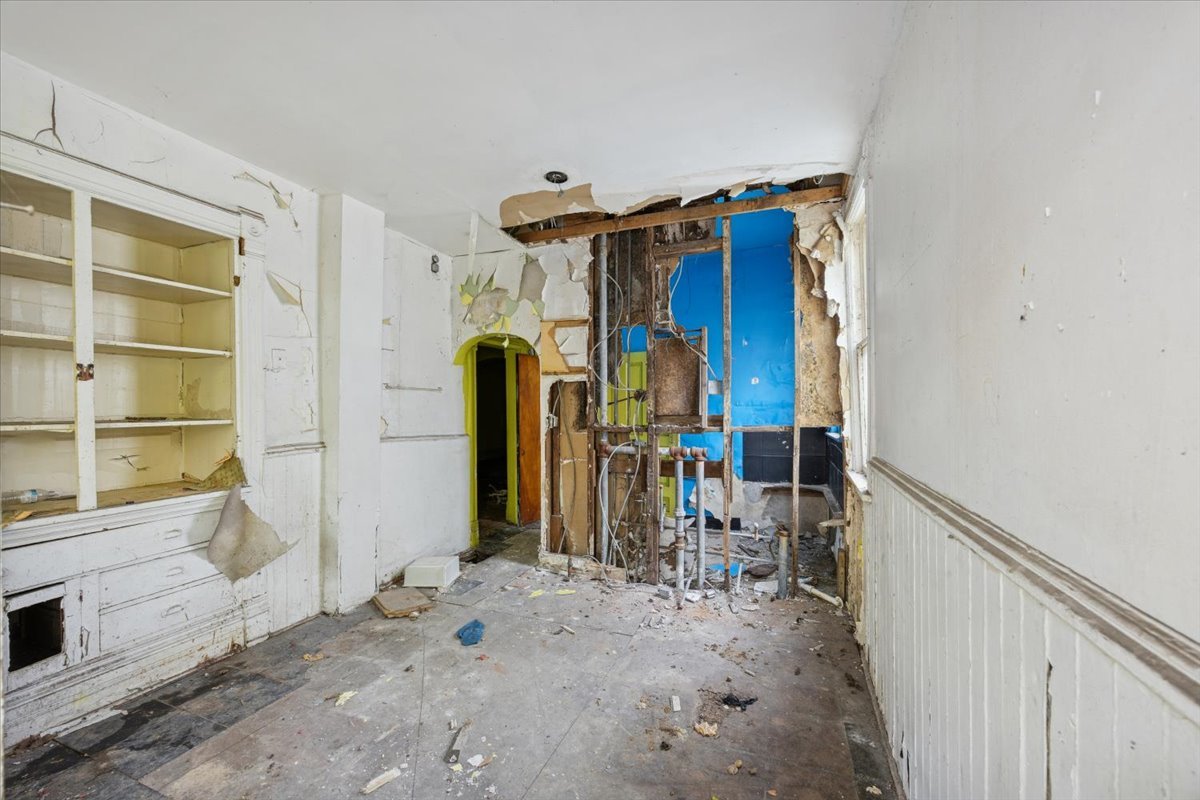 7859 S Eggleston Avenue