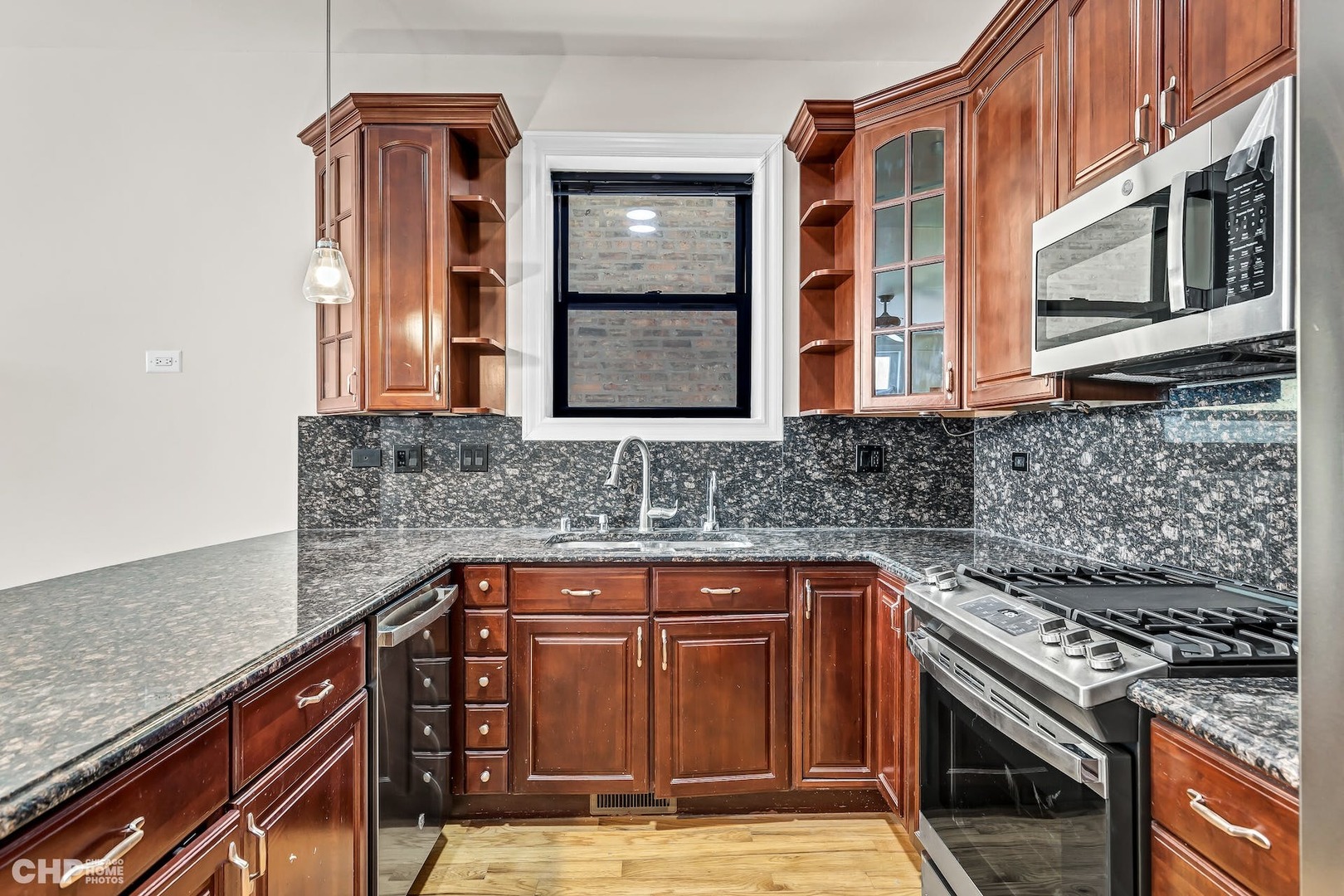 2617 W EVERGREEN Avenue 1E