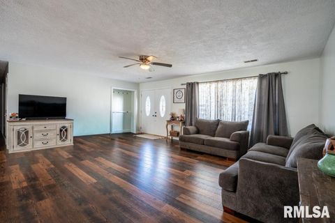 Tiny photo for 910 FAIRLANE Drive, Marion, IL 62959 (MLS # QC4268748)