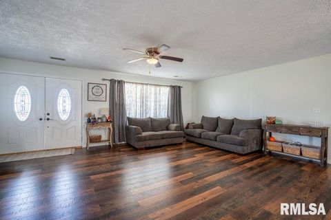 Tiny photo for 910 FAIRLANE Drive, Marion, IL 62959 (MLS # QC4268748)