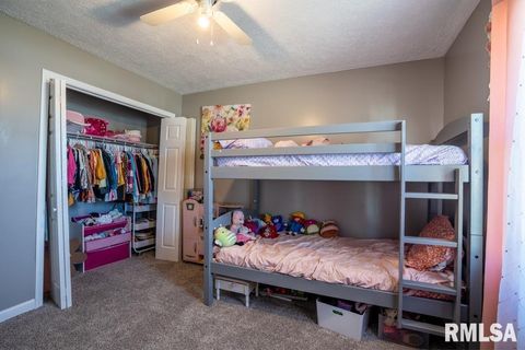 Tiny photo for 910 FAIRLANE Drive, Marion, IL 62959 (MLS # QC4268748)