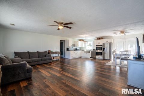 Tiny photo for 910 FAIRLANE Drive, Marion, IL 62959 (MLS # QC4268748)