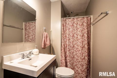 Tiny photo for 910 FAIRLANE Drive, Marion, IL 62959 (MLS # QC4268748)