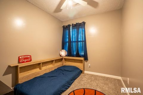 Tiny photo for 910 FAIRLANE Drive, Marion, IL 62959 (MLS # QC4268748)