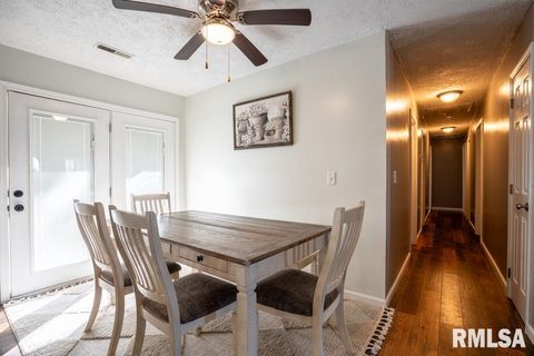 Tiny photo for 910 FAIRLANE Drive, Marion, IL 62959 (MLS # QC4268748)