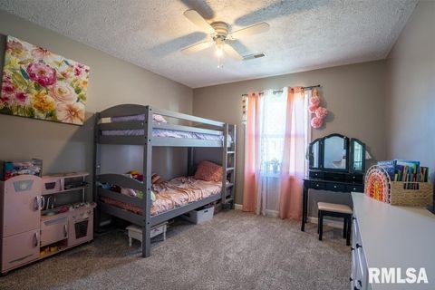 Tiny photo for 910 FAIRLANE Drive, Marion, IL 62959 (MLS # QC4268748)