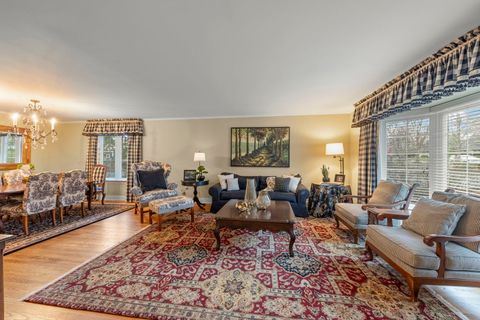 Tiny photo for 646 Highview Avenue, Glen Ellyn, IL 60137 (MLS # 12599612)