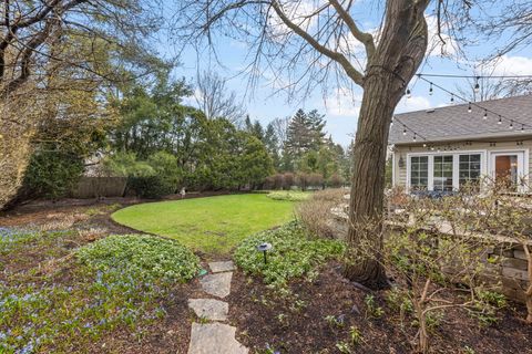 Tiny photo for 646 Highview Avenue, Glen Ellyn, IL 60137 (MLS # 12599612)