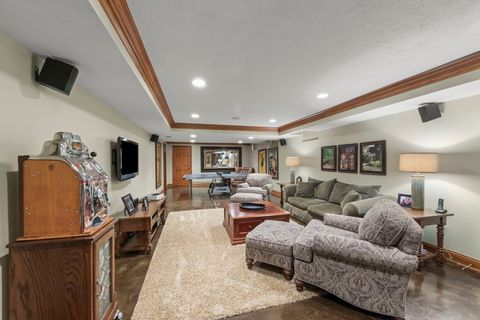 Tiny photo for 646 Highview Avenue, Glen Ellyn, IL 60137 (MLS # 12599612)