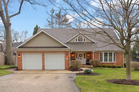 Photo of 646 Highview Avenue, Glen Ellyn, IL 60137 (MLS # 12599612)