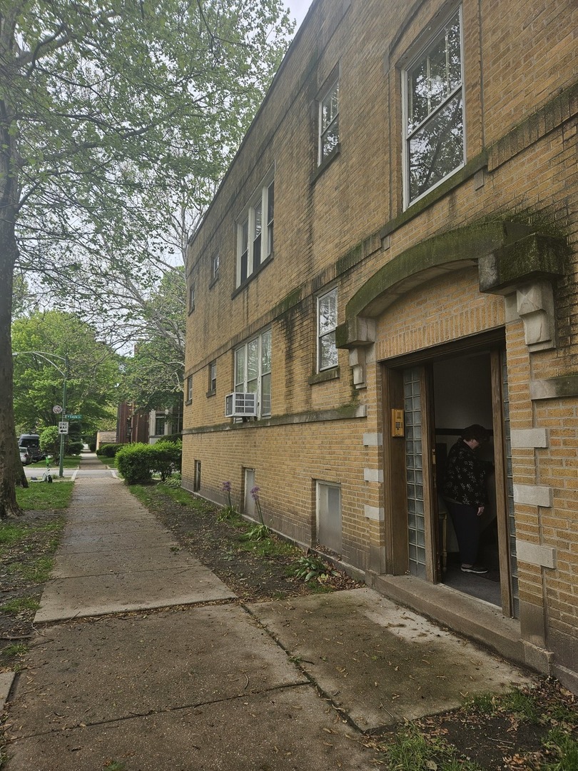 2500 W Coyle Avenue