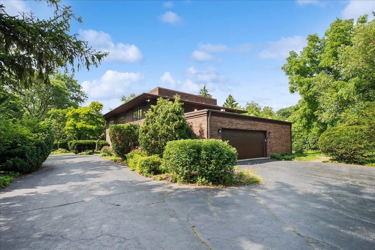 201 ASPEN Lane