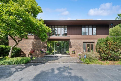 Photo of 201 ASPEN Lane, Highland Park, IL 60035 (MLS # 12764999)