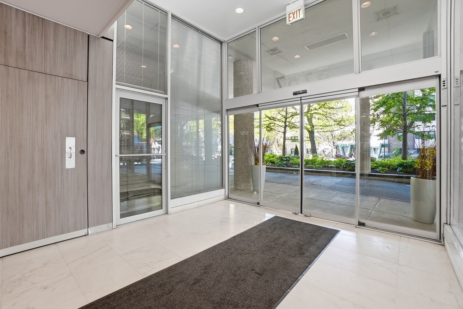 5757 N Sheridan Road 20D