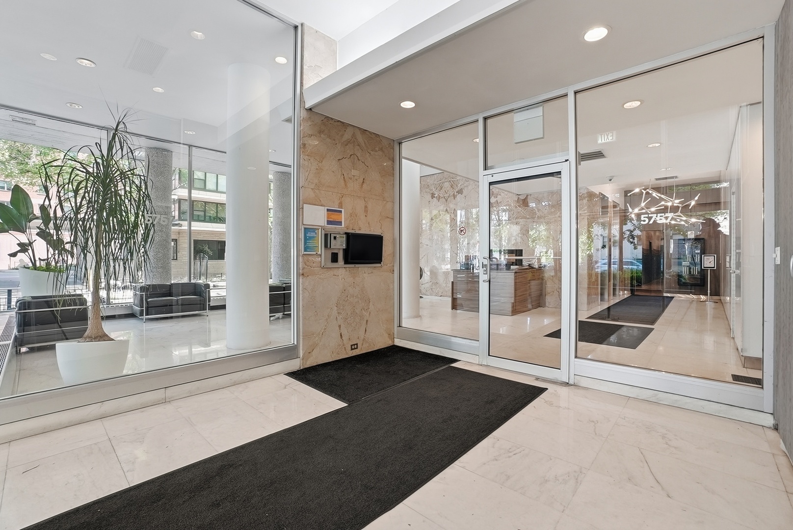 5757 N Sheridan Road 20D