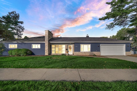 Photo of 1414 N SCOTT Street, Wheaton, IL 60187 (MLS # 12785180)