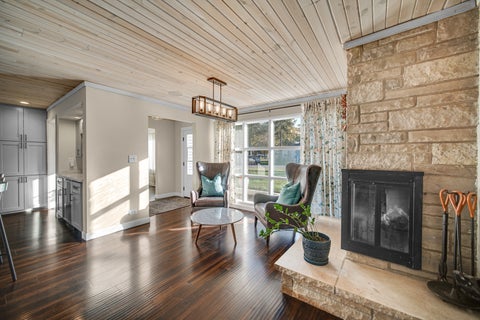 Tiny photo for 1414 N SCOTT Street, Wheaton, IL 60187 (MLS # 12785180)