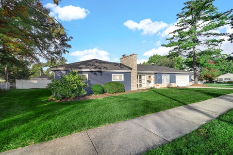 Tiny photo for 1414 N SCOTT Street, Wheaton, IL 60187 (MLS # 12785180)
