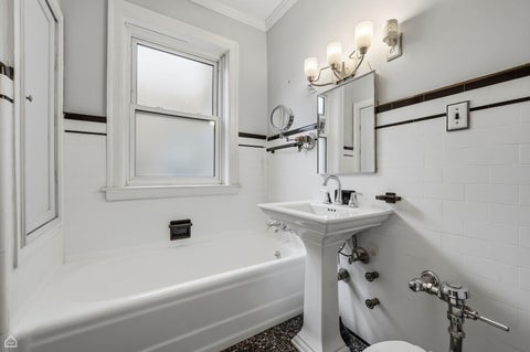 Tiny photo for 6121 N Hoyne Avenue #3S, Chicago, IL 60659 (MLS # 12745195)