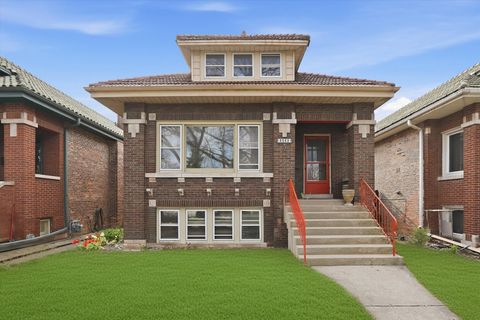Tiny photo for 3032 Wisconsin Avenue, Berwyn, IL 60402 (MLS # 12620210)