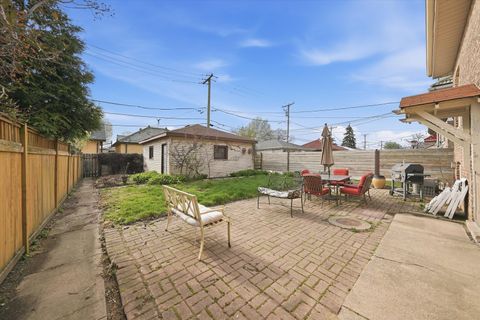 Tiny photo for 3032 Wisconsin Avenue, Berwyn, IL 60402 (MLS # 12620210)