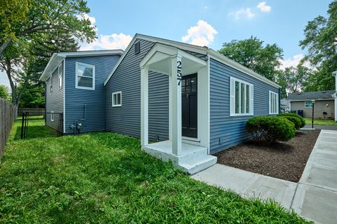 Tiny photo for 257 N Grace Street, Lombard, IL 60148 (MLS # 12407693)