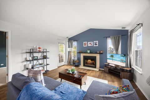 Tiny photo for 1968 Quaker Hollow Lane, Streamwood, IL 60107 (MLS # 12496877)