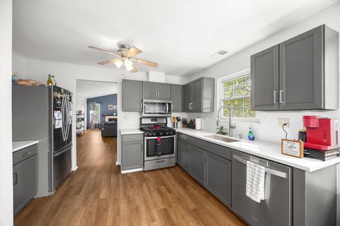 Tiny photo for 1968 Quaker Hollow Lane, Streamwood, IL 60107 (MLS # 12496877)