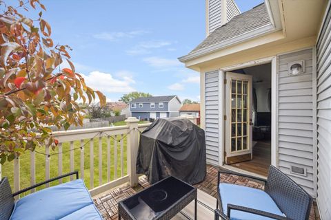 Tiny photo for 1968 Quaker Hollow Lane, Streamwood, IL 60107 (MLS # 12496877)