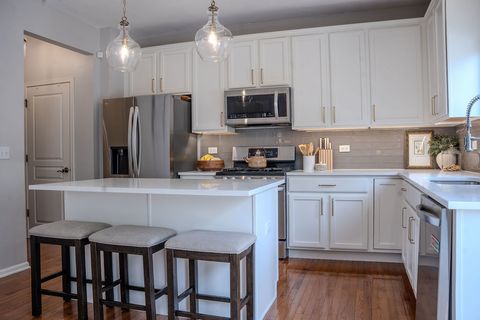 Tiny photo for 250 Tiger Street, Bolingbrook, IL 60490 (MLS # 12603000)