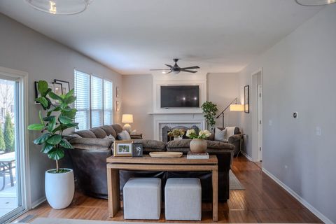 Tiny photo for 250 Tiger Street, Bolingbrook, IL 60490 (MLS # 12603000)