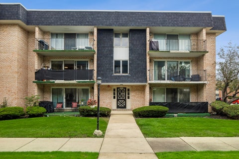 Photo of 10360 Parkside Avenue #2B, Oak Lawn, IL 60453 (MLS # 12769451)