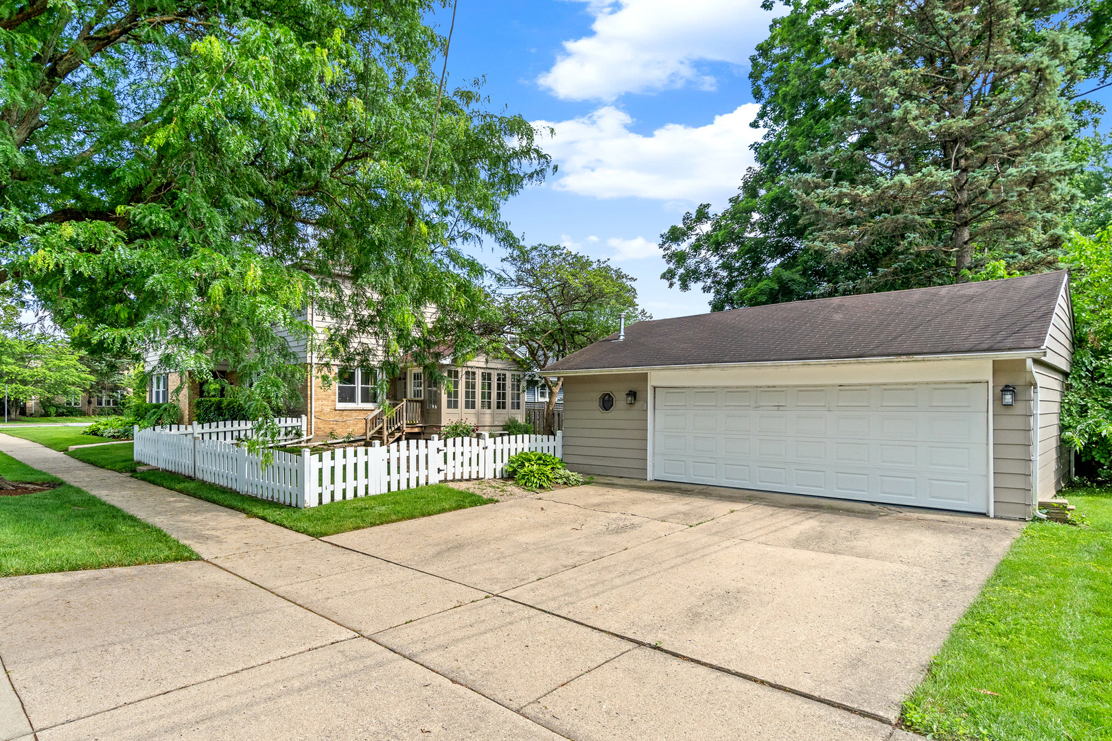 15 E Fairview Street