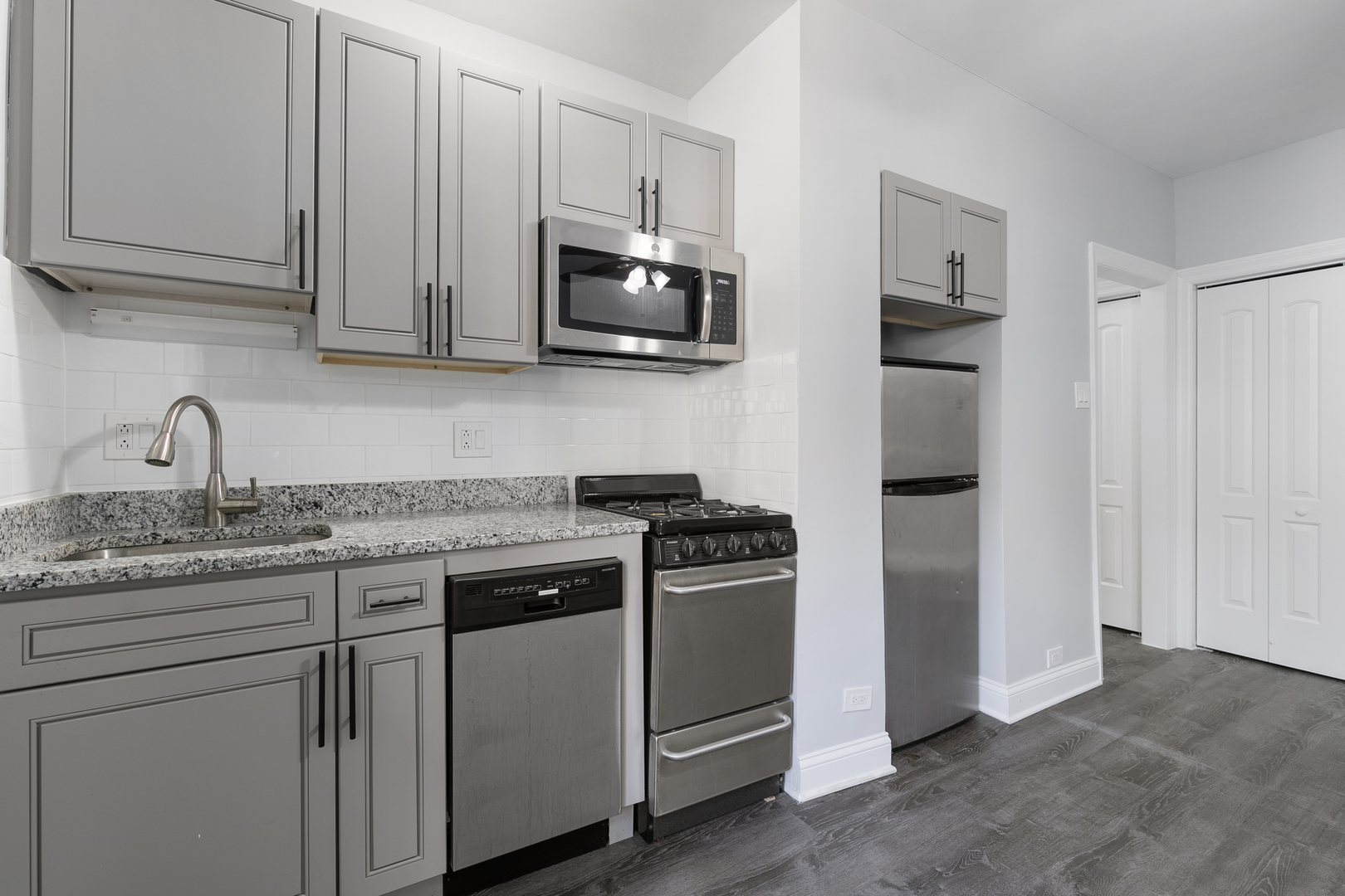 4555 N Malden Street 218