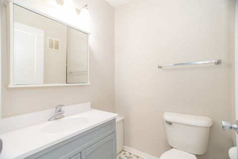 Tiny photo for 8712 Mobile Avenue #B, Oak Lawn, IL 60453 (MLS # 12506959)