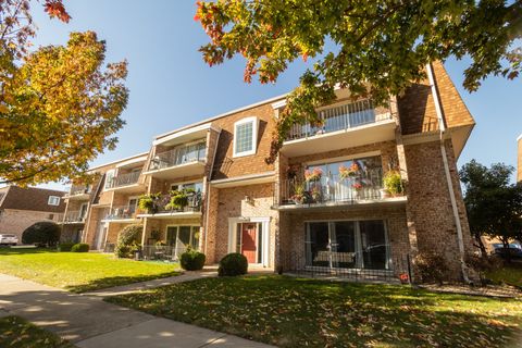 Tiny photo for 8712 Mobile Avenue #B, Oak Lawn, IL 60453 (MLS # 12506959)