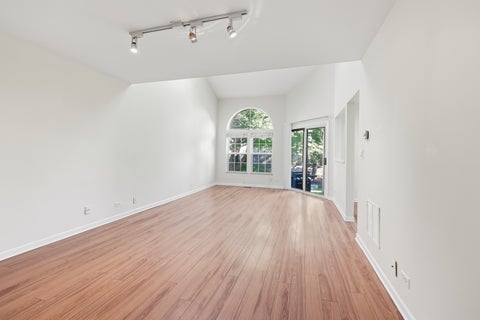 Tiny photo for 383 Kerry Court, Carol Stream, IL 60188 (MLS # 12736526)