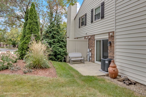 Tiny photo for 15712 Danford Lane, Orland Park, IL 60462 (MLS # 12759412)