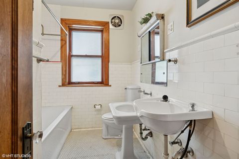 Tiny photo for 5863 N Kenmore Avenue #2, Chicago, IL 60660 (MLS # 12431597)