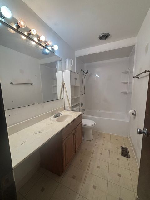 Tiny photo for 1050 Holbrook Road #1H, Homewood, IL 60430 (MLS # 12510017)