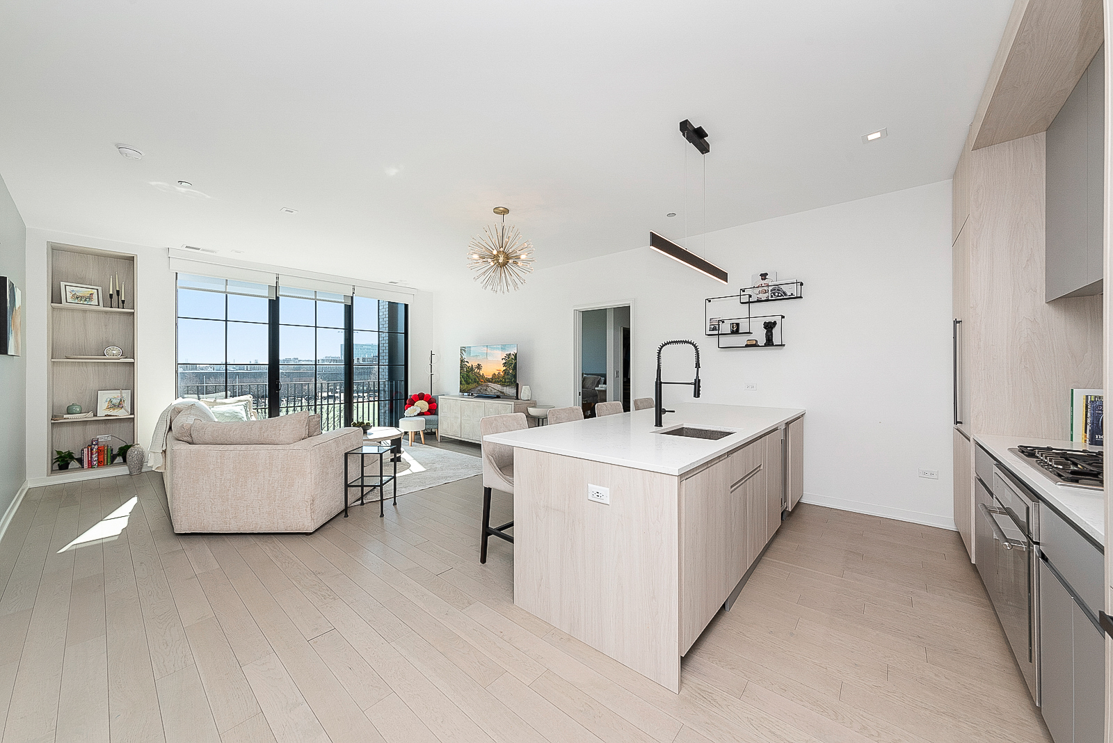 1400 W Monroe Street 4A