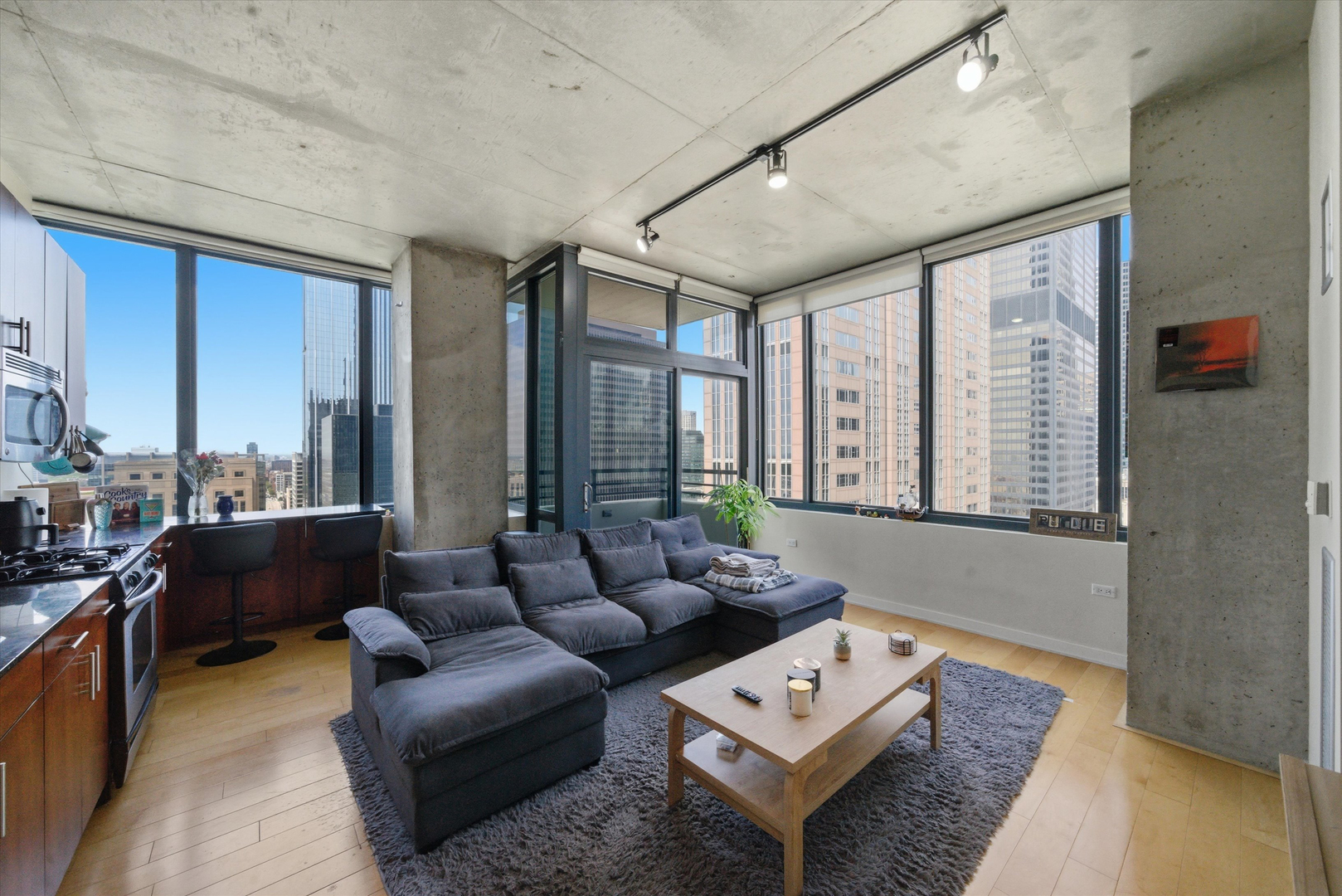 235 W Van Buren Street 2615