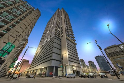 Photo of 235 W Van Buren Street #2615, Chicago, IL 60607 (MLS # 12645881)