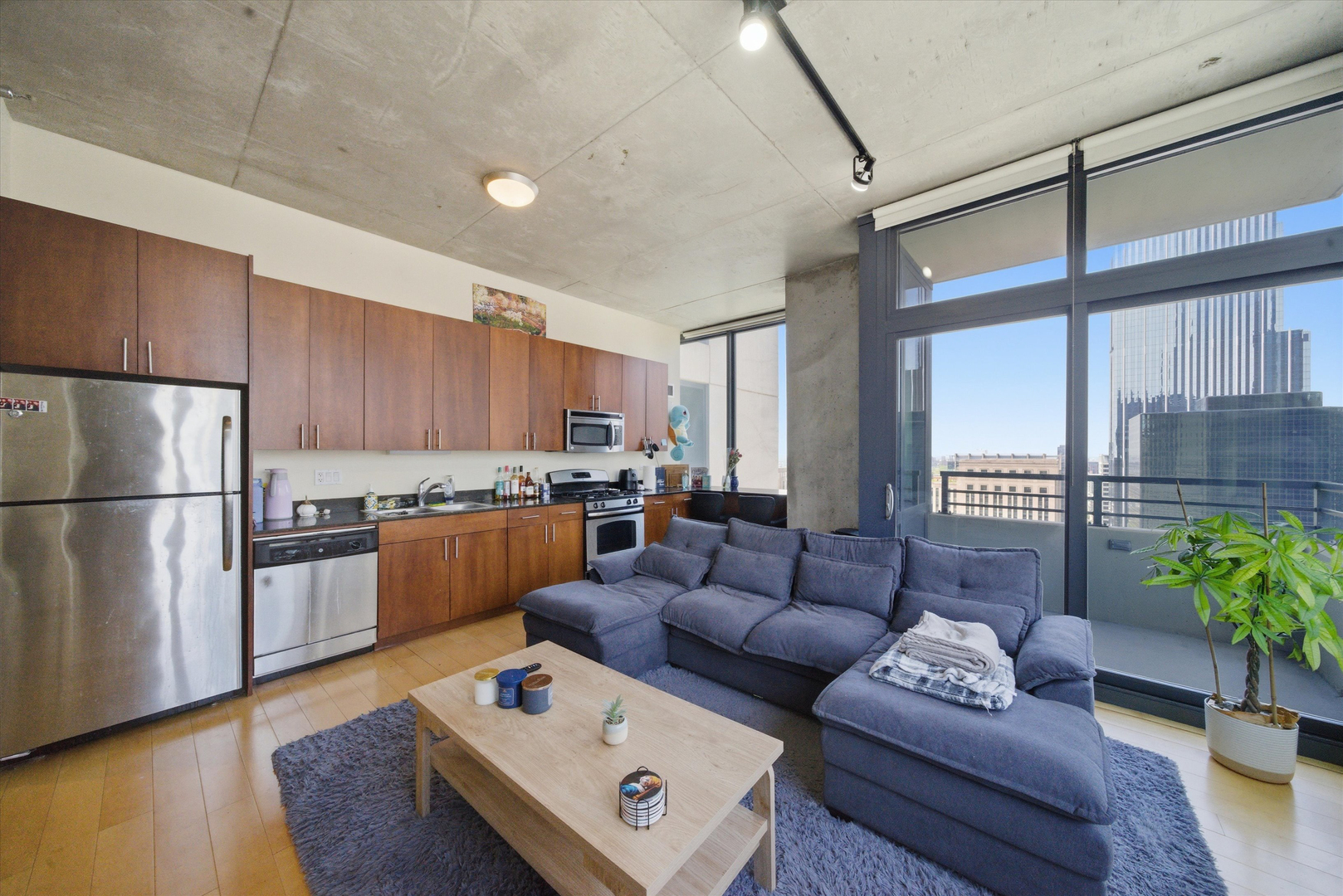 235 W Van Buren Street 2615