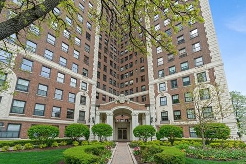 Photo of 5555 S Everett Avenue #E10, Chicago, IL 60637 (MLS # 12617263)