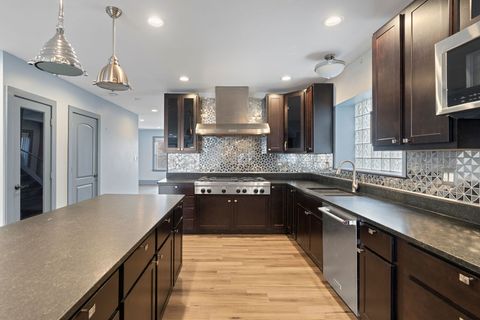 Tiny photo for 2115 Kenilworth Avenue, Berwyn, IL 60402 (MLS # 12550068)