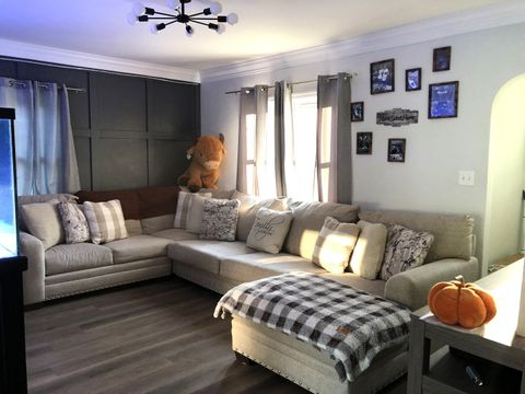 Tiny photo for 17917 Lorenz Avenue, Lansing, IL 60438 (MLS # 12586140)