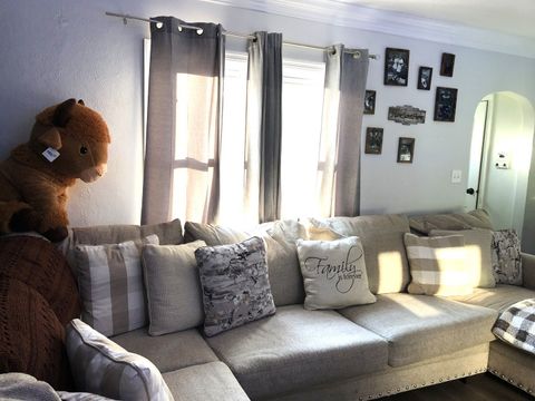 Tiny photo for 17917 Lorenz Avenue, Lansing, IL 60438 (MLS # 12586140)